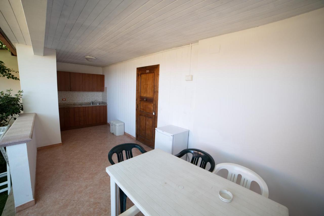 Residence New Paradise トロペーア エクステリア 写真