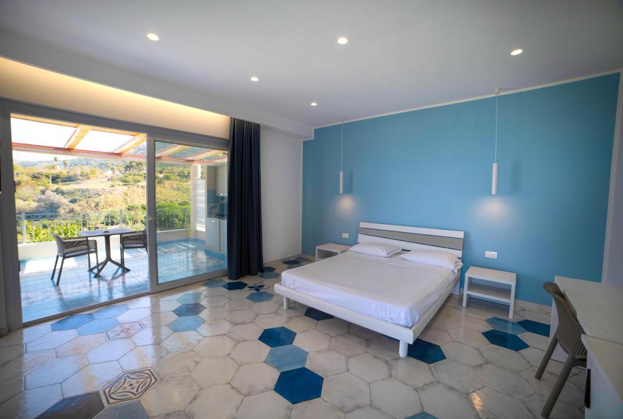Residence New Paradise トロペーア エクステリア 写真