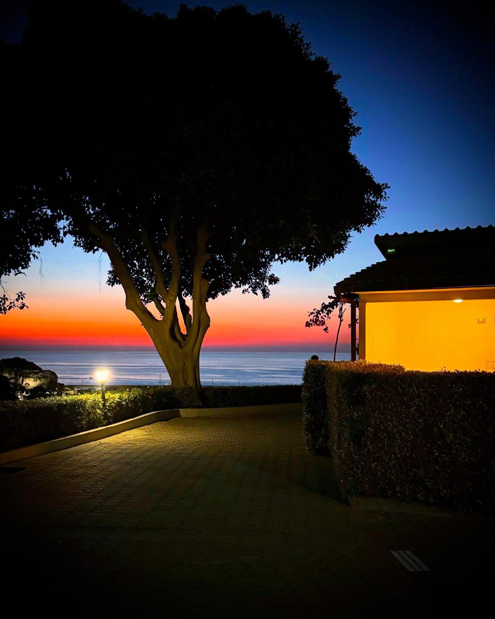 Residence New Paradise トロペーア エクステリア 写真